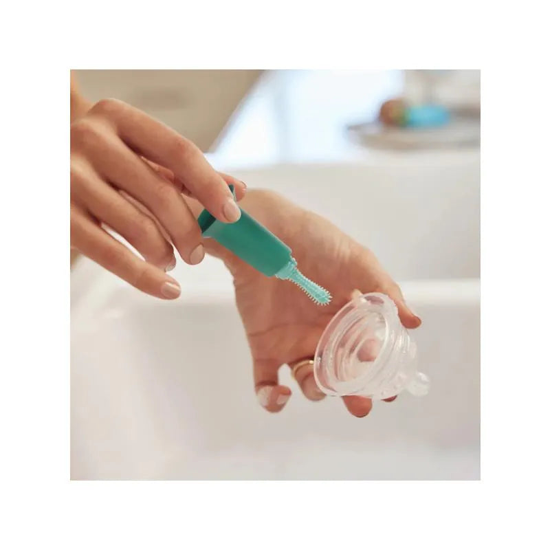 Munchkin Bristle Bottle Brush, Colors May Vary 1pk